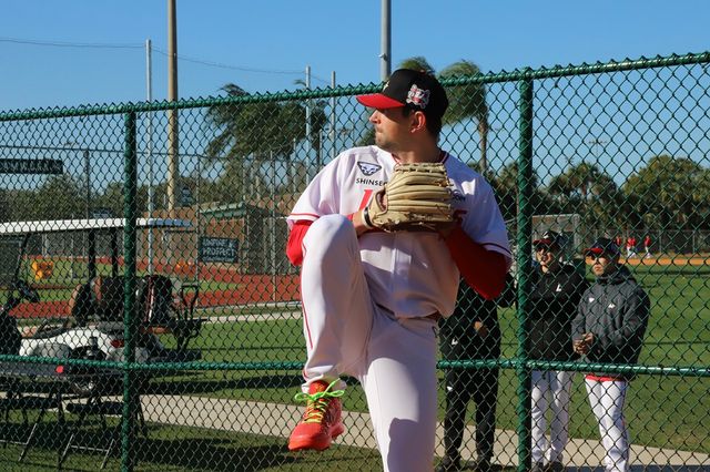 SSG 랜더스 새 외국인 투수 앤서니 베니지아노가 미국 플로리다 베로비치 캠프에서 시즌 첫 불펜 피칭을 실시했다. 사진 SSG 랜더스 제공