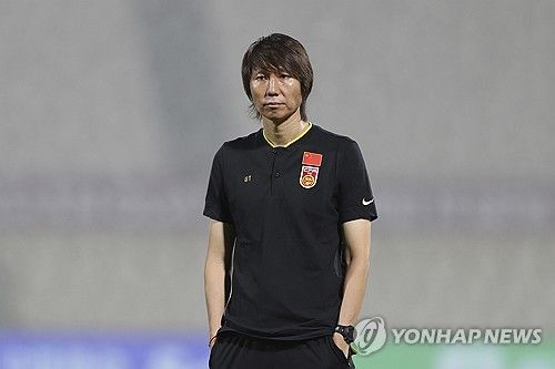 중국 매체 넷이즈에 따르면 중국축구협회(CFA)는 최근 반부패 캠페인의 일환으로 73명을 축구계에서 영구 추방했고, 중국 13개 프로구단에 2026시즌 승점 삭감 및 벌금 부과 징계를 내렸다. CFA는 지난 2024년 9월에도 승부 조작 및 부정부패 관련 징계를 발표하면서 60명의 선수들에게 징계를 내렸는데, 다시 한번 칼을 빼면서 징계를 받은 이들의 숫자가 무려 133명에 달했다. 연합뉴스