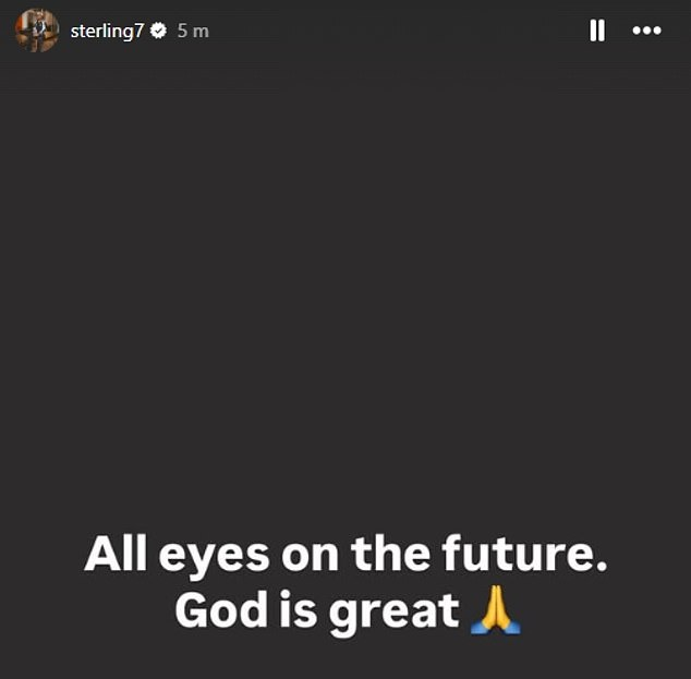 한때 손흥민(LAFC)과 함께 잉글리시 프리미어리그(EPL)를 호령했던 특급 윙어 라힘 스털링이 소속팀서 방출되는 수모를 당했다. 소속팀 첼시와 계약 기간을 끝까지 채우지 못한 채 사실상 방출 수순인 '계약 해지'로 동행을 마쳤다. SNS