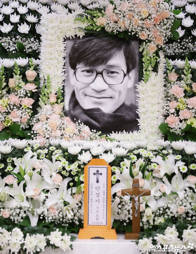사진 = 사진공동취재단 / 故 안성기 빈소