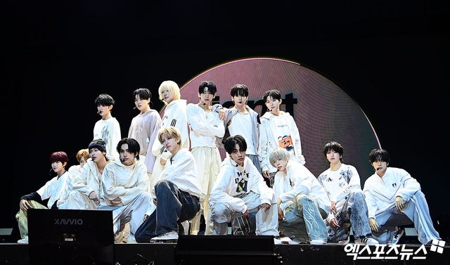 아이덴티티 yesweare.