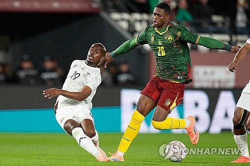 남아공이 5일(한국시간) 모로코 라바트에 있는 아그달 메디나 스타디움에서 열린 카메룬과의 2025 아프리카축구연맹(CAF) 네이션스컵 16강전에서 1-2로 패해 탈락했다. 대한민국 축구 대표팀의 북중미 월드컵 A조 최종전 상대인 남아공은 카메룬을 상대로 주도하는 경기를 하고도 결정력을 살리지 못해 결국 2골을 먼저 헌납하고 무너졌다.&nbsp;연합뉴스