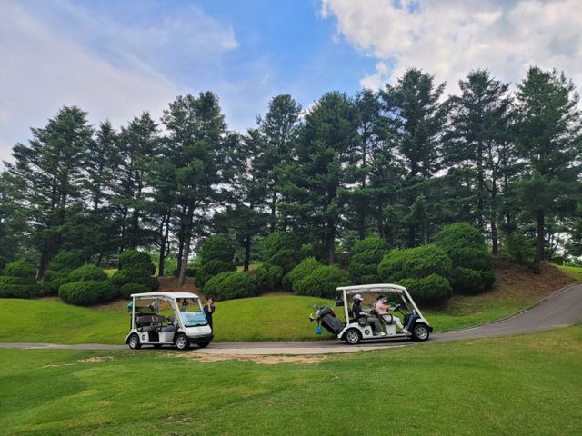 국내 골프산업이 전반적인 비용 상승으로 몸살을 앓고 있는 가운데, 올림픽CC가 기존 관행과 다른 해법을 제시했다.