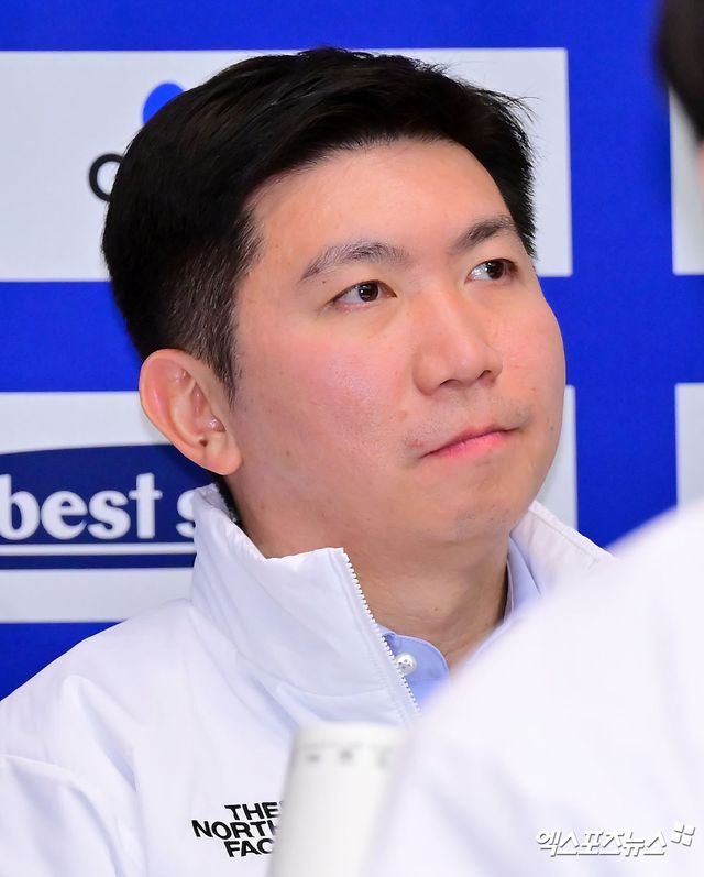 대한민국 국가대표 선수단은 7일 충북 진천국가대표선수촌 챔피언하우스에서 열린 2026 밀라노·코르티나 동계올림픽대회 미디어데이에 참석한다. 한국은 오는 2월6일부터 22일까지 개최되는 2026 밀라노·코르티나 동계올림픽대회에 방상, 스키 등 6개 종목에서 69명이 참가할 것으로 예상된다. 이번 2026 밀라노·코르티나 동계올림픽대회에서 한국은 빙상 외 종목에서 메달을 따고 금메달을 3개 이상 획득해 2022 베이징 대회(금2, 은5, 동2) 때의 성적을 넘어서는 것을 목표로 삼았다. 진천국가대표선수촌, 김한준 기자