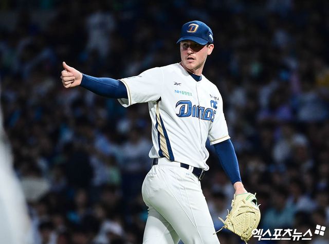 이호준 NC 다이노스 감독이 새로운 외국인 투수 커티스 테일러에 대한 강한 확신을 내비쳤다. 이 감독은 '뚜껑을 열어봐야 알겠지만, 제가 데이터팀으로부터 들은 평가는 에릭 페디, 카일 하트보다 위'라고 큰 기대감을 드러냈다. 만약 테일러가 페디, 하트를 뛰어넘는 퍼포먼스를 KBO리그에서 보여준다면, NC는 지난해 한화 폰세-라이언 와이스 듀오를 넘어서는 '역대급 외인 원투펀치'를 꾸릴 수 있다. 엑스포츠뉴스 DB