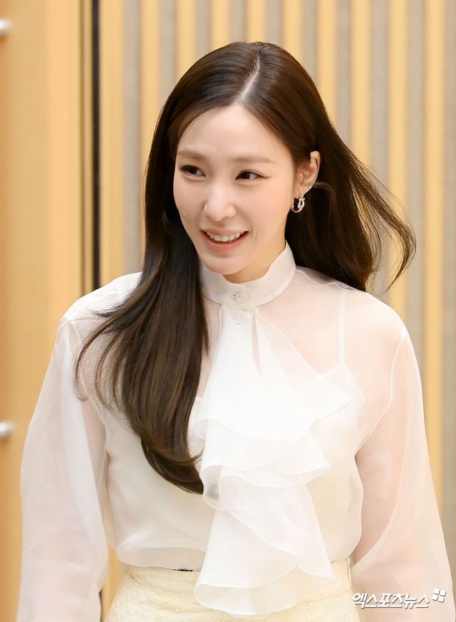 티파니 영 '열애 인정 후 첫 공식석상'