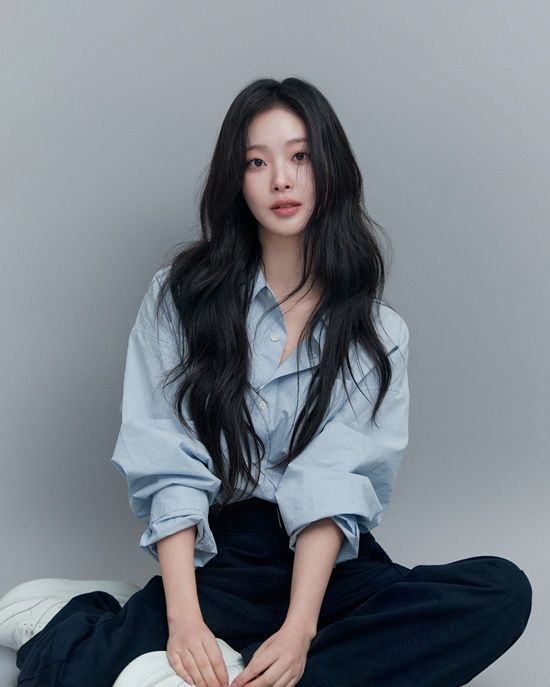 사람엔터테인먼트 제공, 최희진