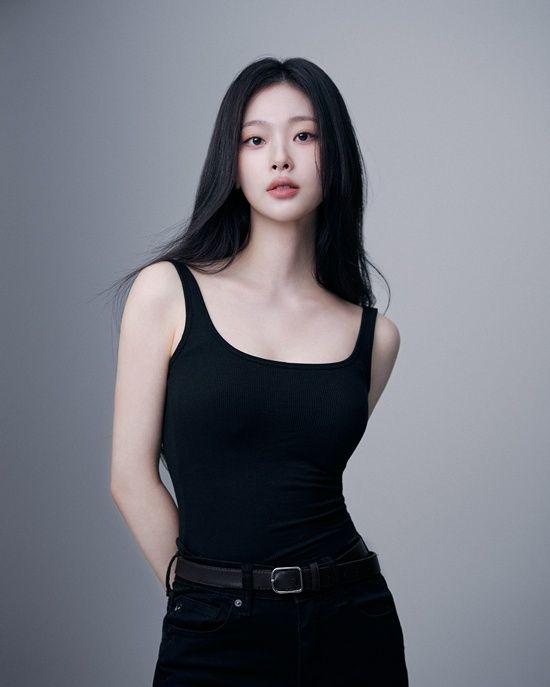 사람엔터테인먼트 제공, 최희진