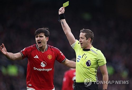 구단 레전드 마이클 캐릭을 임시 감독으로 앉힌 맨체스터 유나이티드가 올드 트래퍼드를 열광의 도가니로 만들었다. 후반 추가시간에 터진 베냐민 세슈코의 결승골에 힘입어 풀럼을 꺾고 파죽의 리그 3연승을 질주했다. 3연승을&nbsp;달린 맨유는 후벵 아모림 전 감독 체제에서 기록했던 최다 연승 기록과 타이를 이뤘다. 연합뉴스