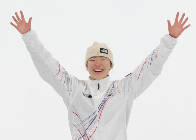 유승은이 10일(한국시간) 이탈리아 리비뇨 스노우 파크에서 열린 2026 밀라노·코르티나담페초 동계 올림픽 스노보드 여자 빅에어 결선에서 동메달을 획득했다. 사진 연합뉴스