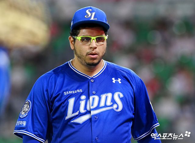 삼성 라이온즈 외국인 투수 아리엘 후라도가 2026 월드베이스볼클래식(WBC) 파나마 대표팀 훈련에 합류했다. 파나마 현지 매체 '엘 시글로 파나마'는 11일(한국시간) '파나마 야구대표팀이 2026 WBC를 앞두고 어제 로드 커류 국립야구장에서 첫 훈련을 시작했다. 이날 훈련에는 파나마 팀의 핵심 전력인 외야수 앨런 코르도바와 투수 아리엘 후라도가 합류해 경험과 리더십을 더했다'고 보도했다. 엑스포츠뉴스 DB