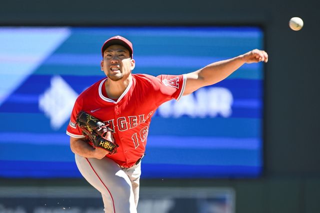 한국 야구대표팀이 2026 월드베이스볼클래식(WBC) 일본전에서 LA 다저스 에이스 야마모토 요시노부를 만날 수 있다는 가능성이 제기됐다. 일본 매체 '산카이 스포츠'는 지난 10일 '야마모토의 본선 1라운드 1차전 또는 2차전 선발 등판이 유력하다'고 보도했다. 일본의 1차전 상대는 대만, 2차전 상대는 한국이다. 연합뉴스
