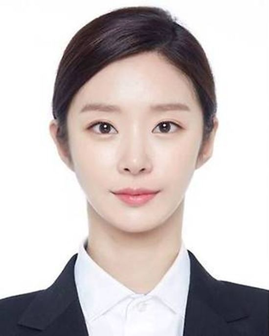 이주빈 증명사진