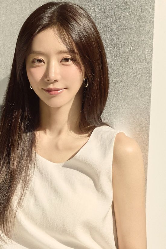 키이스트 제공, 이주빈