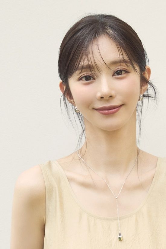 키이스트 제공, 이주빈