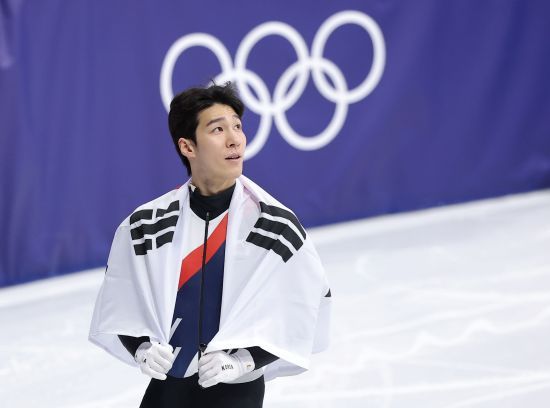 2018 평창 대회 남자 500m 은메달을 거머쥔 황대헌은 베이징 대회 남자 1500m 금메달, 남자 5000m 계주 은메달을 수확했고, 밀라노 대회 1500m에서도 메달을 챙겼다.