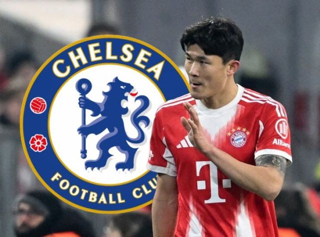 바이에른 뮌헨 센터백 김민재가 모처럼 선발 출전해 무실점 승리를 이끌었으나 다가오는 여름 이적시장에서 팀을 떠날 수 있다는 전망이 제기되고 있다. 첼시와 토트넘 홋스퍼 등 잉글리시 프리미어리그(EPL) 명문 구단들이 김민재를 예의주시하는 가운데, 뮌헨 역시 매각 가능성을 열어둔 것으로 알려졌다.