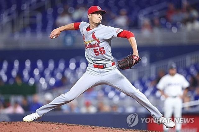 한국야구위원회(KBO) 조직위원회가 부상으로 인해 2026 월드베이스볼클래식(WBC) 참가가 어려워진 라일리 준영 오브라이언(세인트루이스 카디널스)을 대체할 선수로 김택연(두산 베어스)을 확정하고 WBC 조직위에 선수 교체 승인을 요청했다. 오브라이언은 지난 15일 불펜투구를 소화하던 중 오른쪽 종아리 통증을 느꼈다. 이후 투구 일정을 중단하고 회복에 집중했지만, 결국 대표팀에서 낙마했다. AFP 연합뉴스