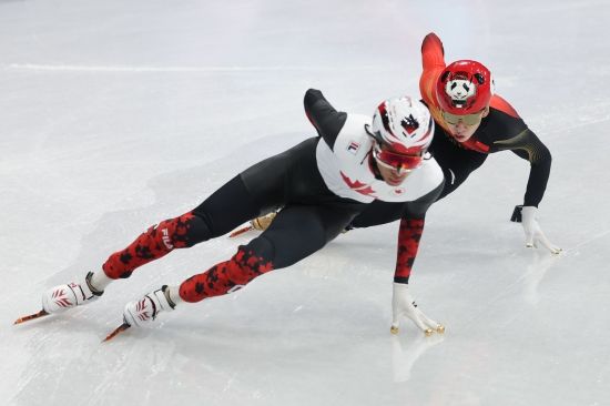 중국 쇼트트랙 대표팀 린샤오쥔은 19일 이탈리아 밀라노 아이스스케이팅 아레나에서 열린 2026 밀라노·코르티나담페초 동계올림픽 남자 쇼트트랙 500ｍ 준준결승 3조에서 40초638의 기록으로 4위에 그치면서 준결승 진출에 실패했다. 이로써 린샤오쥔은 이번 대회를 '노메달'로 마무리했다. 연합뉴스