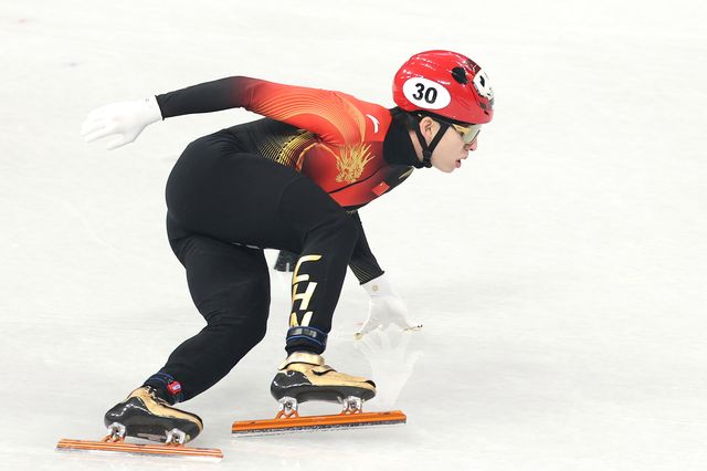 중국 쇼트트랙 대표팀 린샤오쥔은 19일 이탈리아 밀라노 아이스스케이팅 아레나에서 열린 2026 밀라노·코르티나담페초 동계올림픽 남자 쇼트트랙 500ｍ 준준결승 3조에서 40초638의 기록으로 4위에 그치면서 준결승 진출에 실패했다. 이로써 린샤오쥔은 이번 대회를 '노메달'로 마무리했다. 연합뉴스
