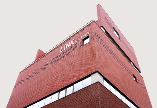 NHN링크가 대학로에 자사가 운영하는 ‘링크더스페이스(LINK THE SPACE)’ 공연장을 공식 개관한다고 밝혔다.