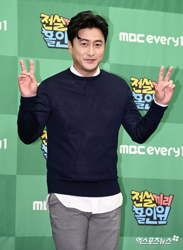 안정환, 엑스포츠뉴스DB