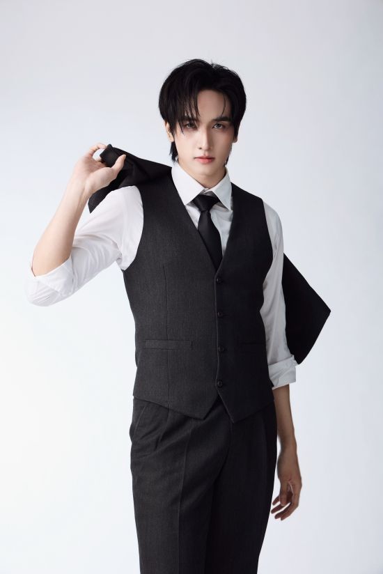 &nbsp;글로벌 숏폼 판타지 로맨스 드라마 '악숏폼 드라마 '악마의 키스'에 캐스팅 된&nbsp;태국 배우 콩탑 픽(Kongthap Peak)