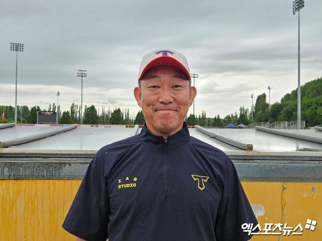 2024년 KIA 호주 캔버라 1차 스프링캠프에서 인터뷰에 임했던 나카무라 타케시 국제 스카우트. 엑스포츠뉴스 DB