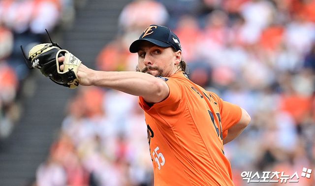 지난해 한화 이글스에서 활약한 휴스턴 애스트로스 우완투수 라이언 와이스가 미국 메이저리그(MLB) 시범경기 첫 등판에서 합격점을 받았다. 27일(한국시간) 미국 플로리다주 웨스트팜비치의 캑타이파크 오브 더 팜 비치에서 열린 뉴욕 메츠와의 시범경기에 구원 등판해 2⅓이닝 1피안타 2볼넷 무실점을 기록했다. 엑스포츠뉴스 DB