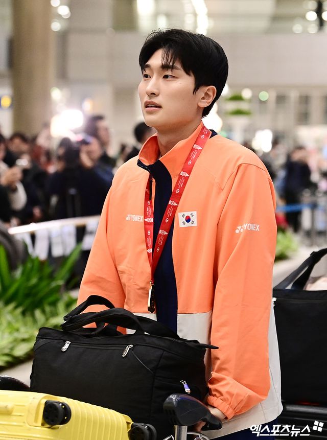 대한체육회가 5일 2025년 대한민국 체육계에 현저한 공을 세워 체육 발전 및 진흥에 크게 기여한 체육인에게 수여하는 '제72회 대한체육회 체육상' 대상 수상자로 남자 배드민턴 국가대표 김원호를 선정했다고 발표했다. 사진 엑스포츠뉴스 DB