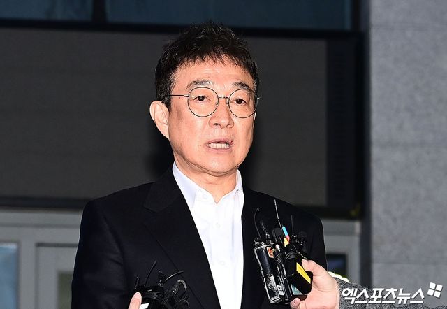 경찰 조사를 마치고 나온 이재룡. DB.