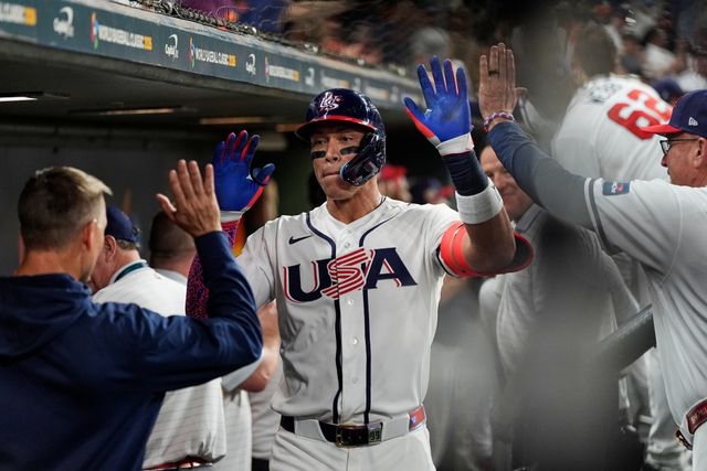 미국 야구대표팀이 10일(한국시간) 미국 텍사스주 휴스턴의 다이킨파크에서 열린 2026 WBC 멕시코와의 B조 조별리그 3차전에서 3-0으로 승리했다. 3번타자 겸 우익수로 선발 출전한 애런 저지는 홈런 1개 포함 3타수 2안타 2타점 2볼넷 1득점을 기록했다. AP 연합뉴스