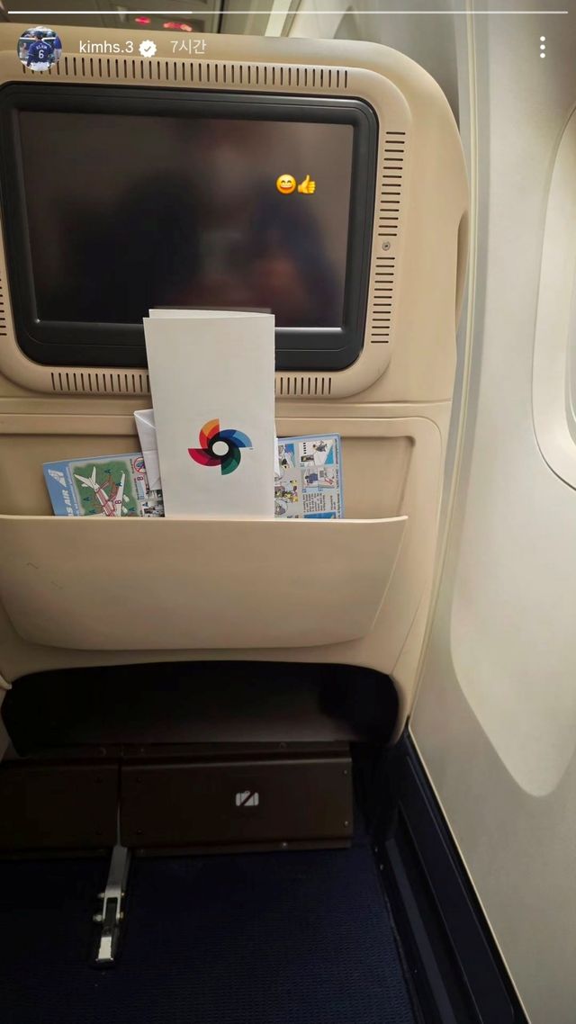 2026 월드베이스볼클래식(WBC) 일정을 소화 중인 김혜성이 11일 자신의 사회관계망서비스(SNS)를 통해 전세기에 탑승한 모습을 공개했다. 한국은 14일 미국 플로리다주 마이애미의 론디포파크에서 D조 1위 팀과 2라운드 경기를 치른다. 김혜성 인스타그램