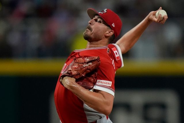 캐나다 야구대표팀이 11일 푸에르토리코 산후안의 하람 비손 스타디움에서 열린 2026 월드베이스볼클래식(WBC) 조별리그 A조 3차전에서 푸에르토리코를 3-2로 제압했다. 선발 조던 발라조빅은 3이닝 1피안타 3볼넷 4탈삼진 1실점을 기록했다. AP 연합뉴스