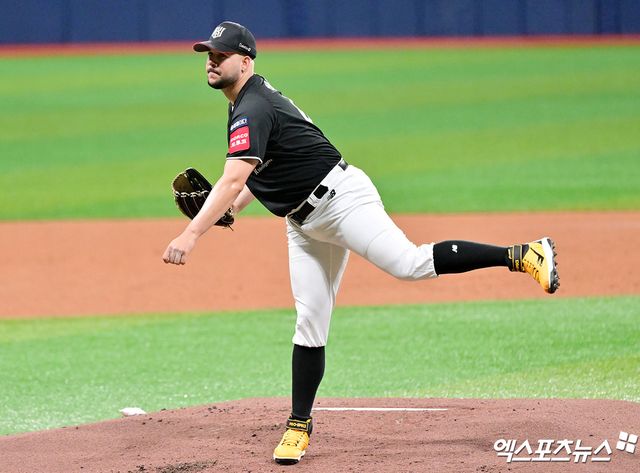 지난해 KT 위즈에서 뛰었던 베네수엘라 출신 좌완 엔마누엘 데 헤이수스가 디트로이트 타이거스 구단 빅리그 40인 로스터에 포함됐다. 헤이수스 영입을 고려했던 삼성 라이온즈는 자연스럽게 다른 선수를 물색하게 됐다. 사진 엑스포츠뉴스 DB