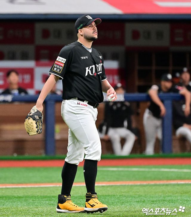 지난해 KT 위즈에서 뛰었던 베네수엘라 출신 좌완 엔마누엘 데 헤이수스가 디트로이트 타이거스 구단 빅리그 40인 로스터에 포함됐다. 헤이수스 영입을 고려했던 삼성 라이온즈는 자연스럽게 다른 선수를 물색하게 됐다. 사진 엑스포츠뉴스 DB