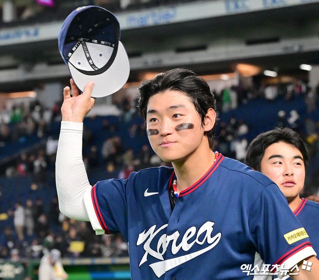9일 오후 일본 도쿄돔에서 열린 2026 월드베이스볼클래식(WBC) C조 한국과 호주의 경기, 한국이 호주에 7:2로 승리하며 17년 만에 대회 2라운드 진출에 성공했다. 한국 김도영이 기뻐하고 있다. 엑스포츠뉴스 DB
