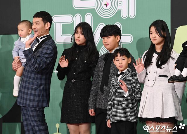 사진 = 엑스포츠뉴스 DB / '2023 KBS 연예대상' 레드카펫