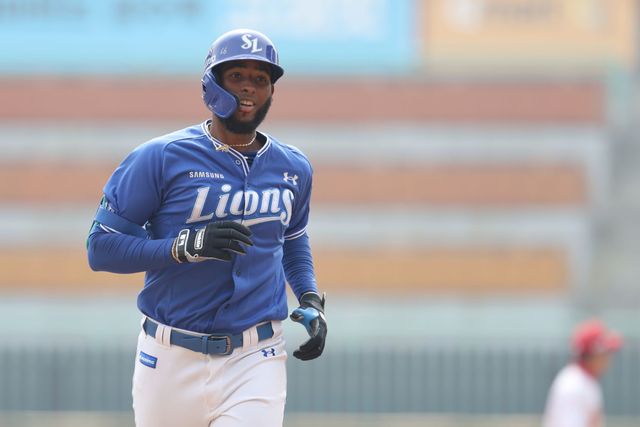 2025시즌 홈런왕 삼성 라이온즈 르윈 디아즈가 16일 인천 SSG랜더스필드에서 열린 2026 KBO 시범경기 5차전 SSG와의 경기에서 솔로 홈런을 기록했다. 사진 삼성 라이온즈