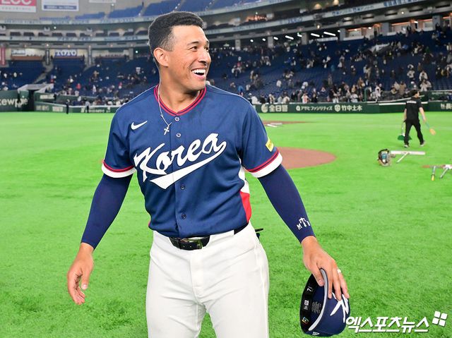 9일 오후 일본 도쿄돔에서 열린 2026 월드베이스볼클래식(WBC) C조 한국과 호주의 경기, 한국이 호주에 7:2로 승리하며 17년 만에 대회 2라운드 진출에 성공했다. 한국 저메이 존스가 기뻐하고 있다. 엑스포츠뉴스 DB