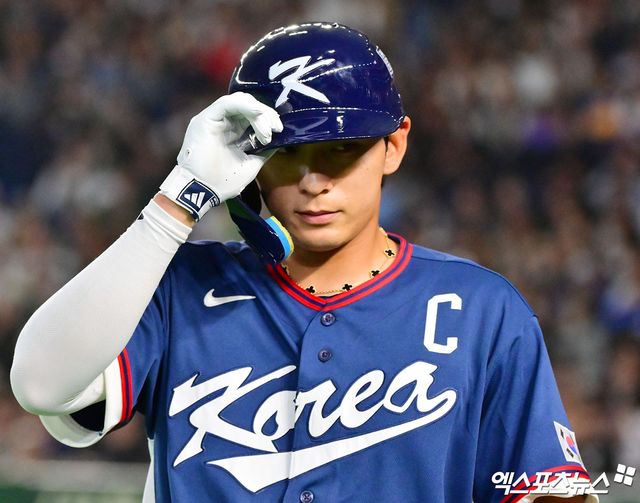 9일 오후 일본 도쿄돔에서 열린 2026 월드베이스볼클래식(WBC) C조 한국과 호주의 경기, 3회초 1사 2루 한국 이정후가 문보경의 1타점 2루타때 득점에 성공하고 있다. 엑스포츠뉴스 DB