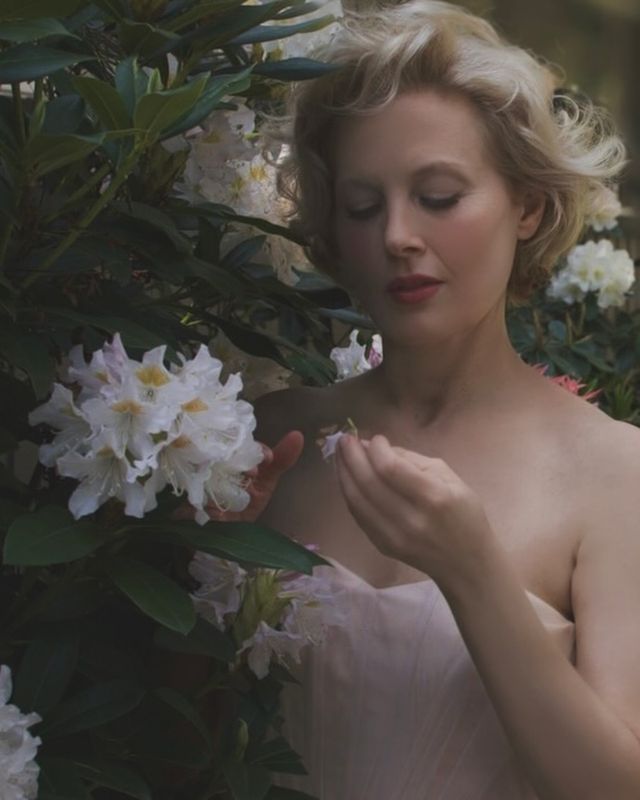 캐리 앤 플레밍 SNS