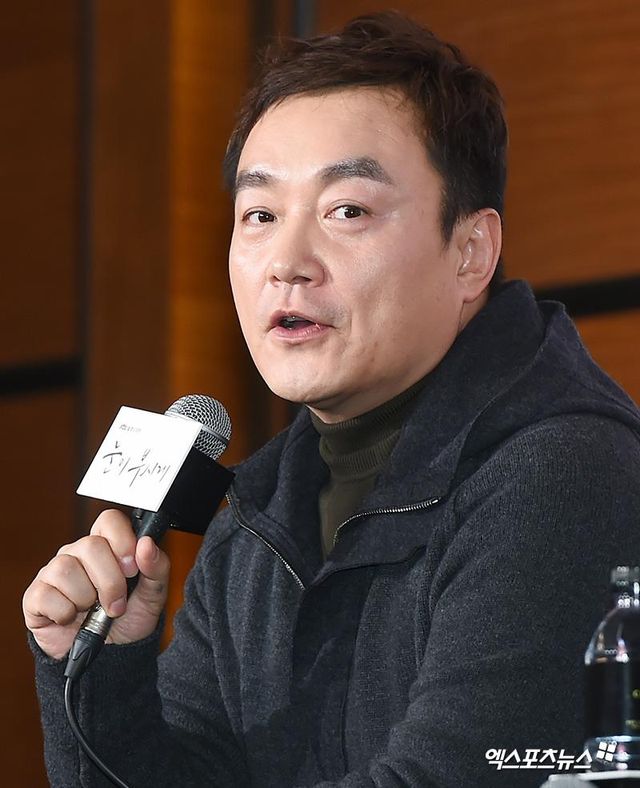 김석윤 감독