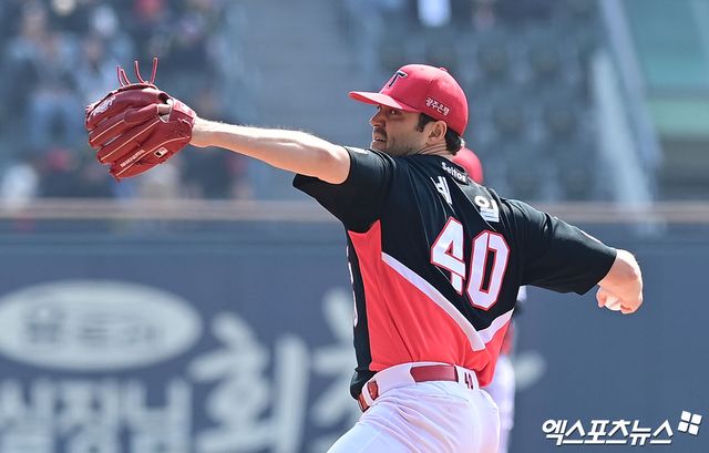 21일 오후 서울 송파구 잠실야구장에서 열린 '2026 신한 SOL Bank KBO리그 시범경기' KIA 타이거즈와 두산 베어스의 경기, 1회말 KIA 선발투수 네일이 역투하고 있다. 엑스포츠뉴스 DB