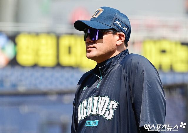 과거 2006 월드베이스볼클래식(WBC)에서 한국 야구대표팀의 역사상 첫 WBC 승리투수가 된 서재응 NC 다이노스 수석코치가 후배들을 향해 따뜻한 격려와 응원을 보냈다. 엑스포츠뉴스 DB