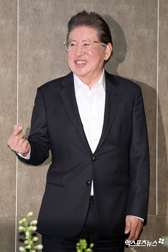 김용건, 엑스포츠뉴스DB