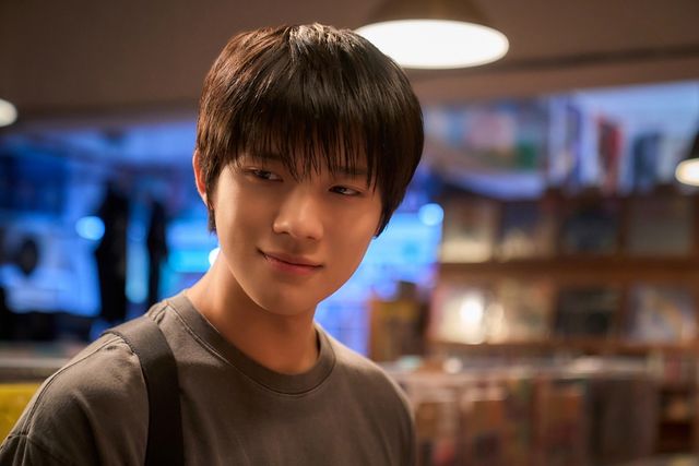 사진 = 넷플릭스 제공 / 영화 '파반느' 문상민