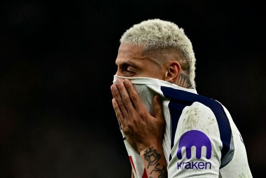 이고르 투도르 감독이 이끄는 토트넘이 6일(한국시간) 영국 런던에 있는 토트넘 홋스퍼 스타디움에서 열린 크리스털 팰리스와의 2025-2026시즌 프리미어리그 29라운드 홈 경기에서 1-3 완패를 당했다.&nbsp; 그야말로 참사다. 토트넘은 홈 경기에서 또다시 패배하며 올해 치러진 리그 경기에서 단 한 경기도 이기지 못했다. 올해 치러진 국내 대회 12경기(리그 11경기, FA컵 1경기)에서 4무 8패로 극도로 부진하다.&nbsp;연합뉴스