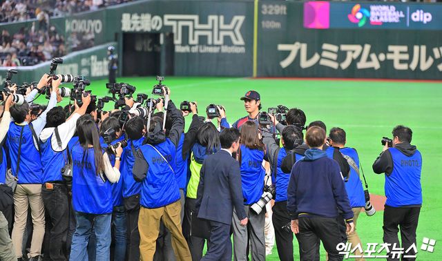 6일 오후 일본 도쿄돔에서 열린 2026 월드베이스볼클래식(WBC) C조 대만과 일본의 경기, 일본이 오타니의 만루 홈런에 힘입어 대만에 13:0 콜드게임 승리를 거뒀다. 이날 경기에서 승리한 일본 오타니가 포즈를 취하고 있다. 도쿄, 김한준 기자