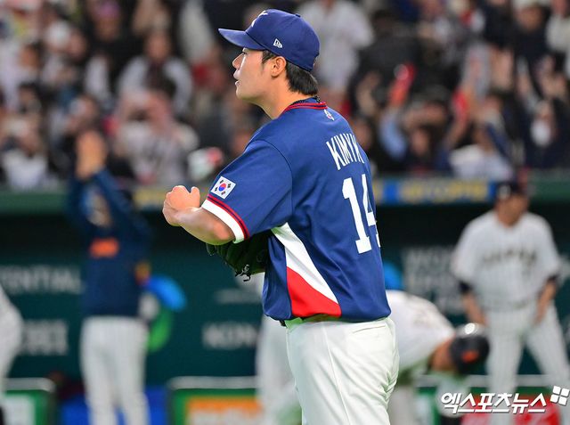 7일 오후 일본 도쿄돔에서 열린 2026 월드베이스볼클래식(WBC) C조 한국과 일본의 경기, 7회말 2사 만루 한국 김영규가 일본 요시다에게 2타점 적시타를 허용한 후 아쉬워하고 있다. 도쿄, 김한준 기자